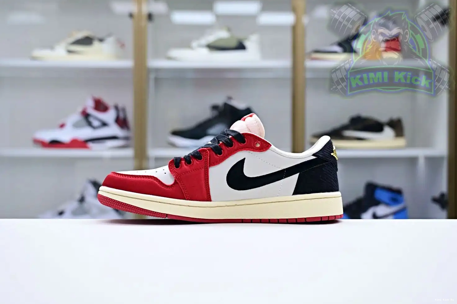Room “Away” Low OG Jordan Air Trophy Jordan Kimikick x 1 0820